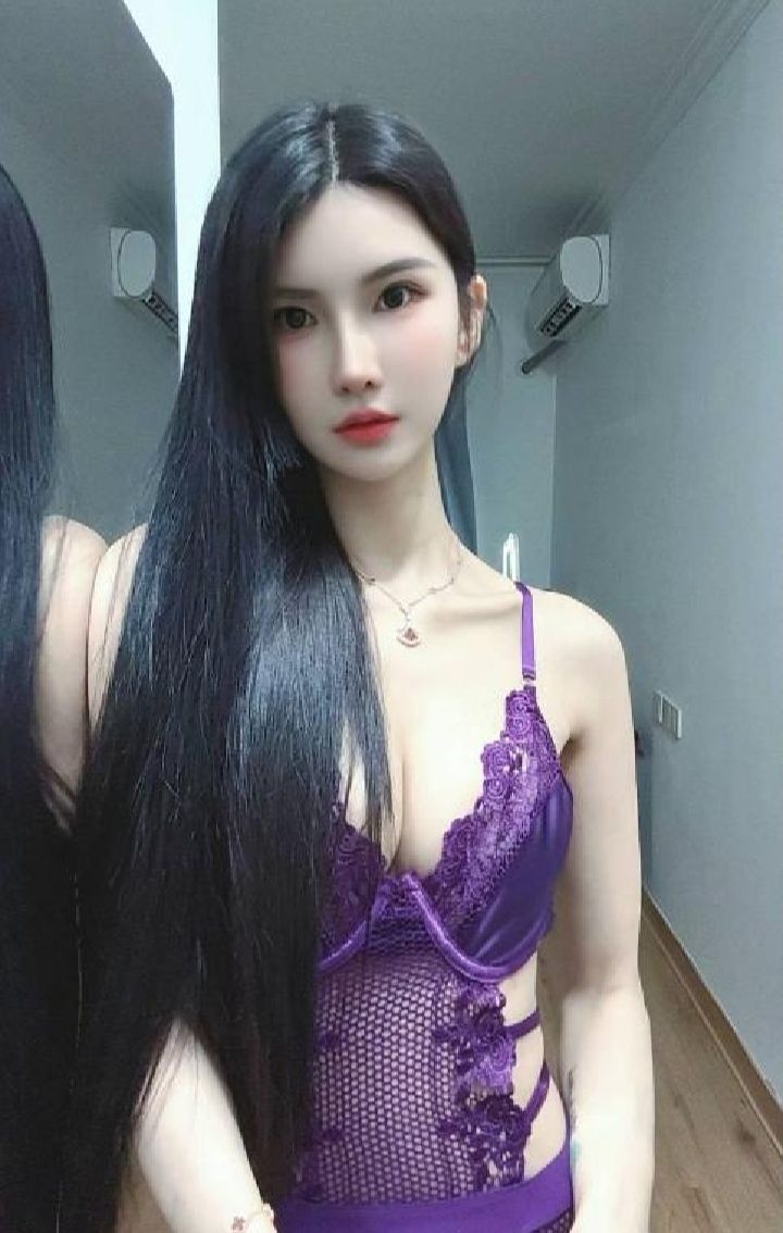 长腿情趣辣妹玲玲