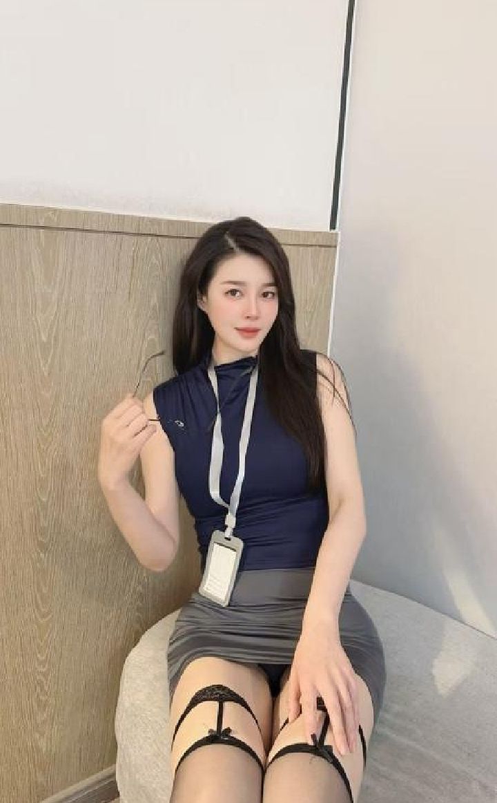 大长腿翘臀美御姐