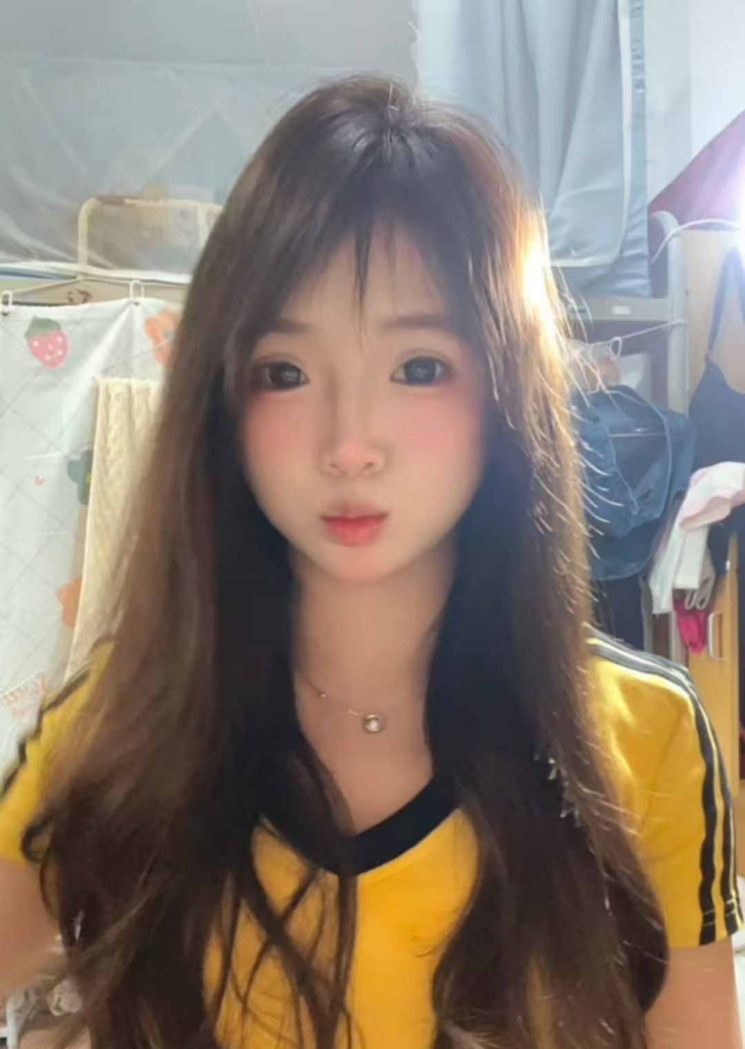 白云嘉禾桃桃 凹凸有致 皮肤白嫩 可快餐可福务