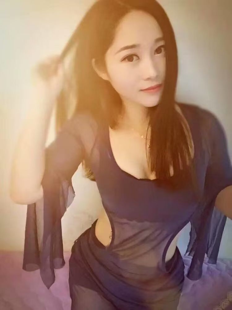 肤白貌美大胸活好