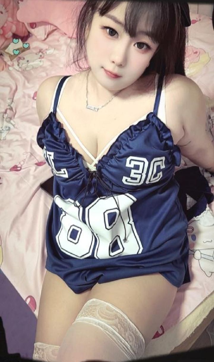 极品微胖反差萌妹西西