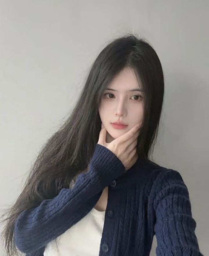 白嫩水润兼职甜妹