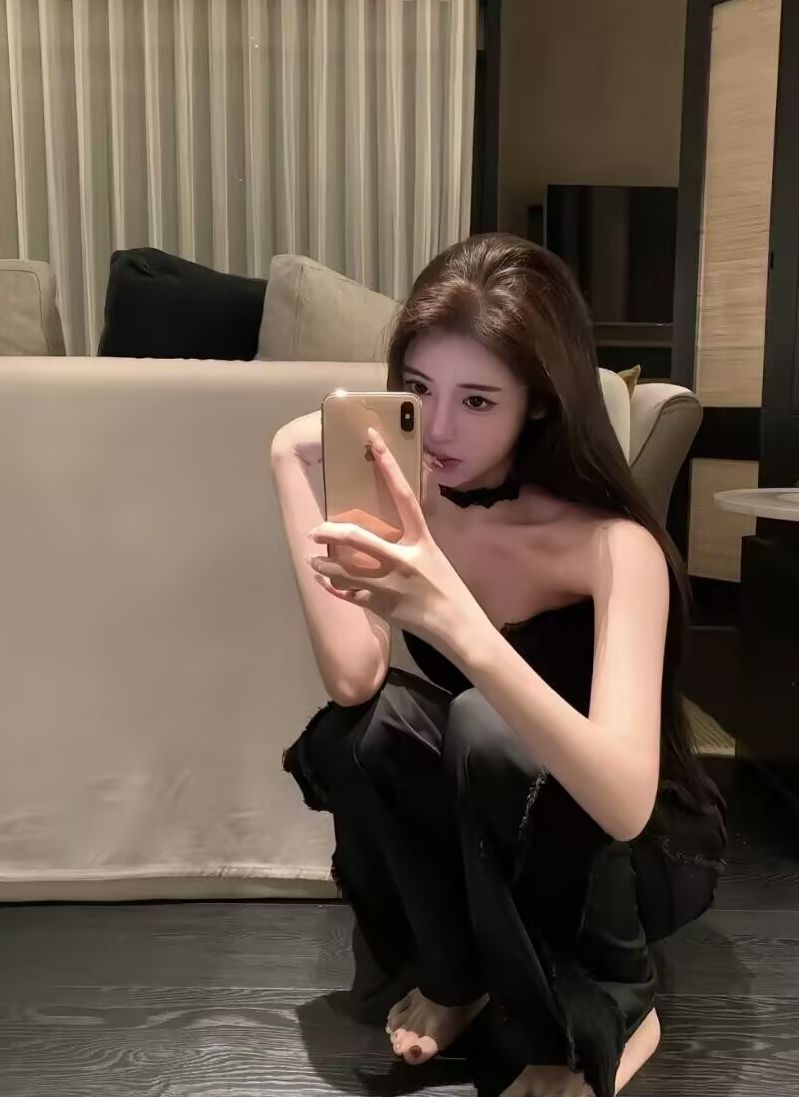 坐标北京，模特兼职，喜欢的加微信私聊
