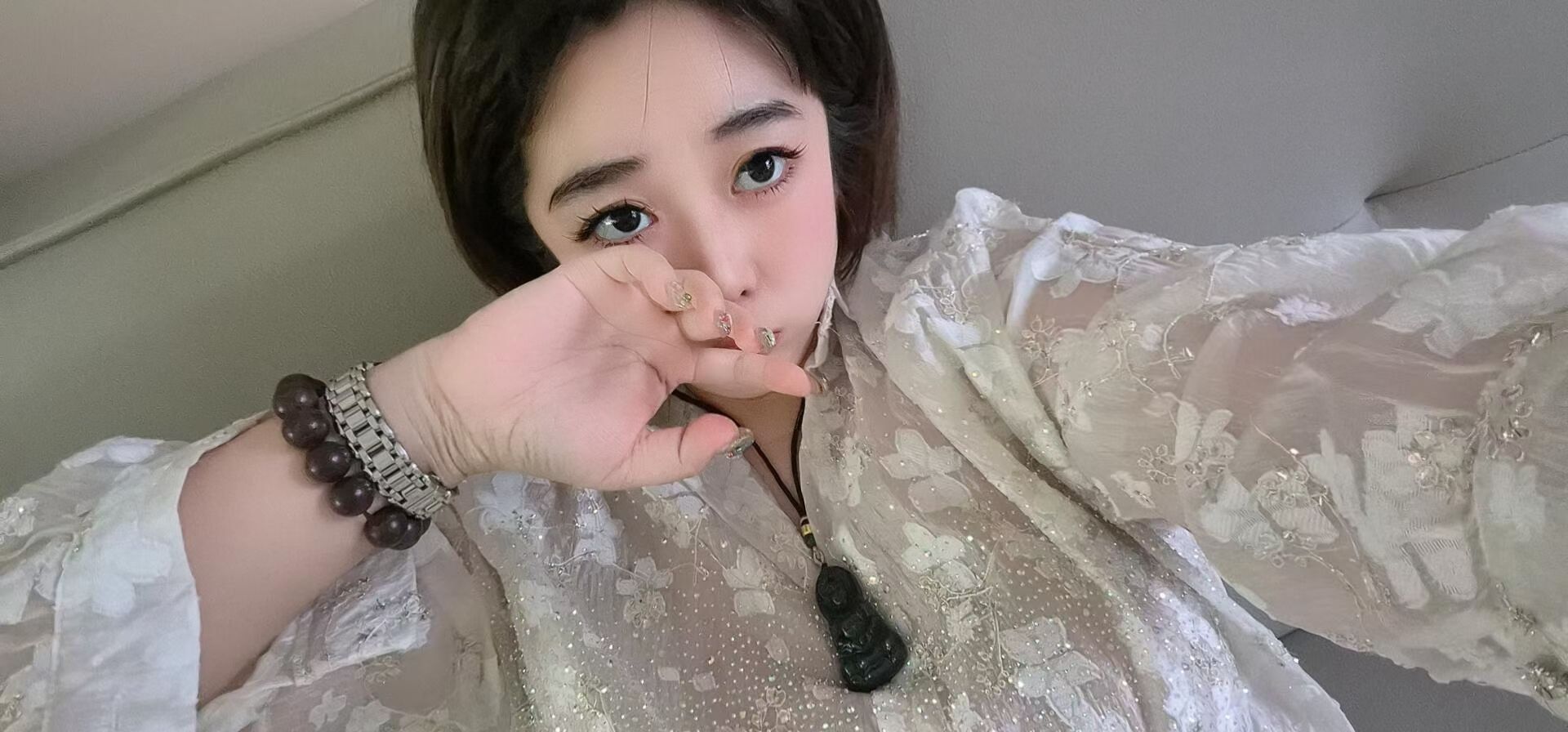 特丹    有地方    主播