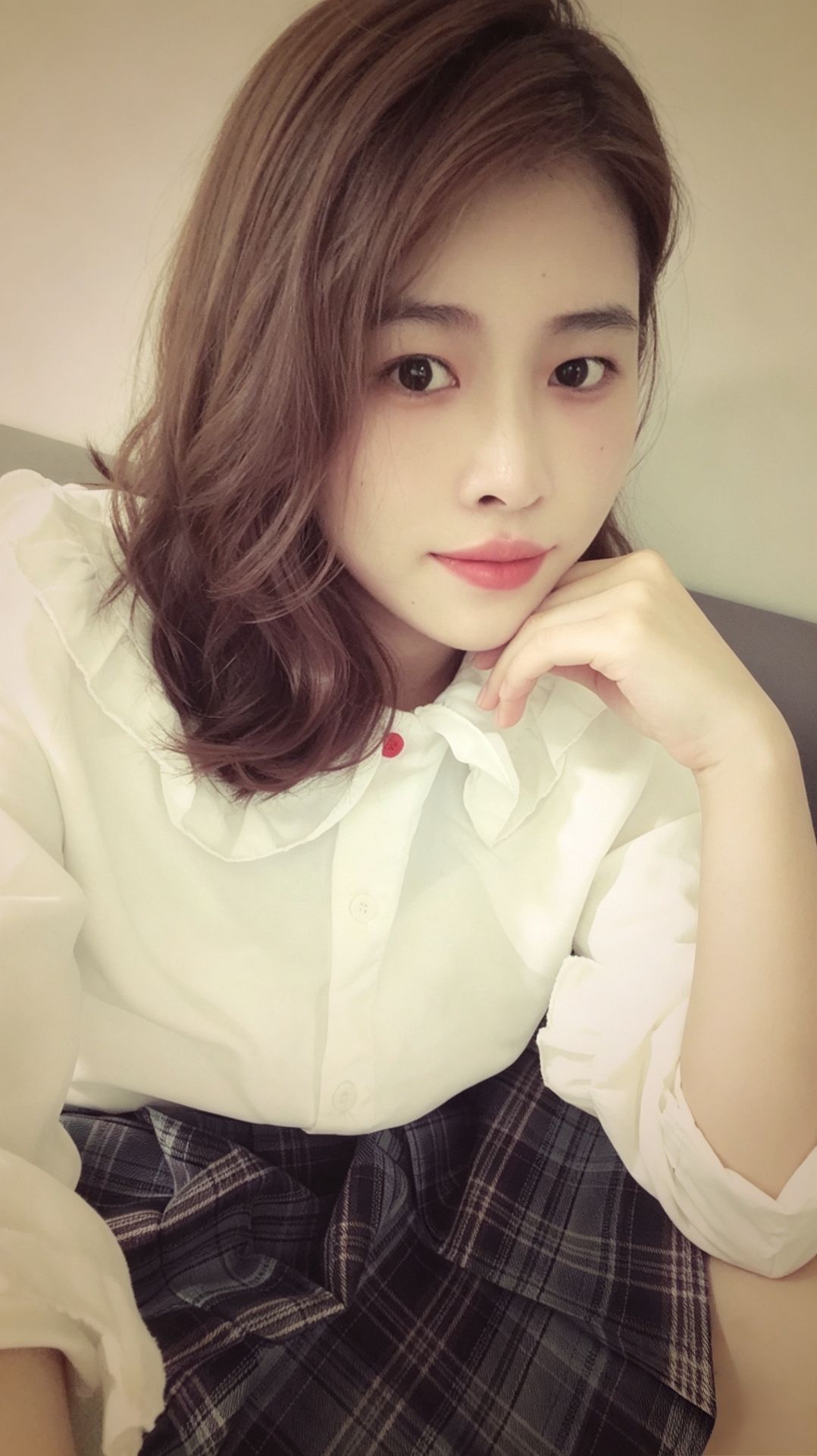 梅花园新人小玲 年轻水足 萝莉小甜妹 态度好 懂配合