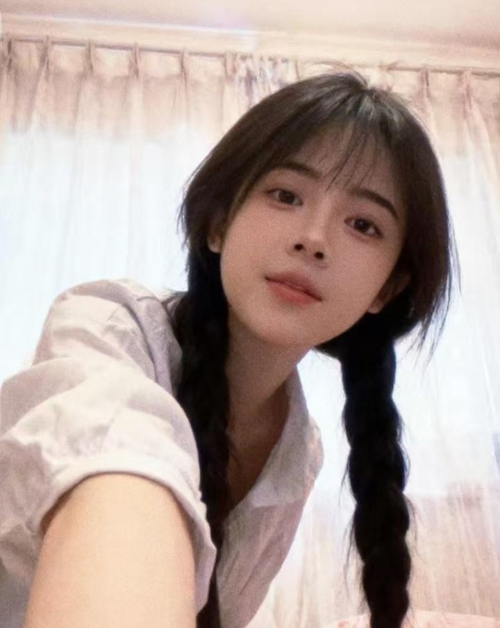 白嫩兼职学妹小娜扎