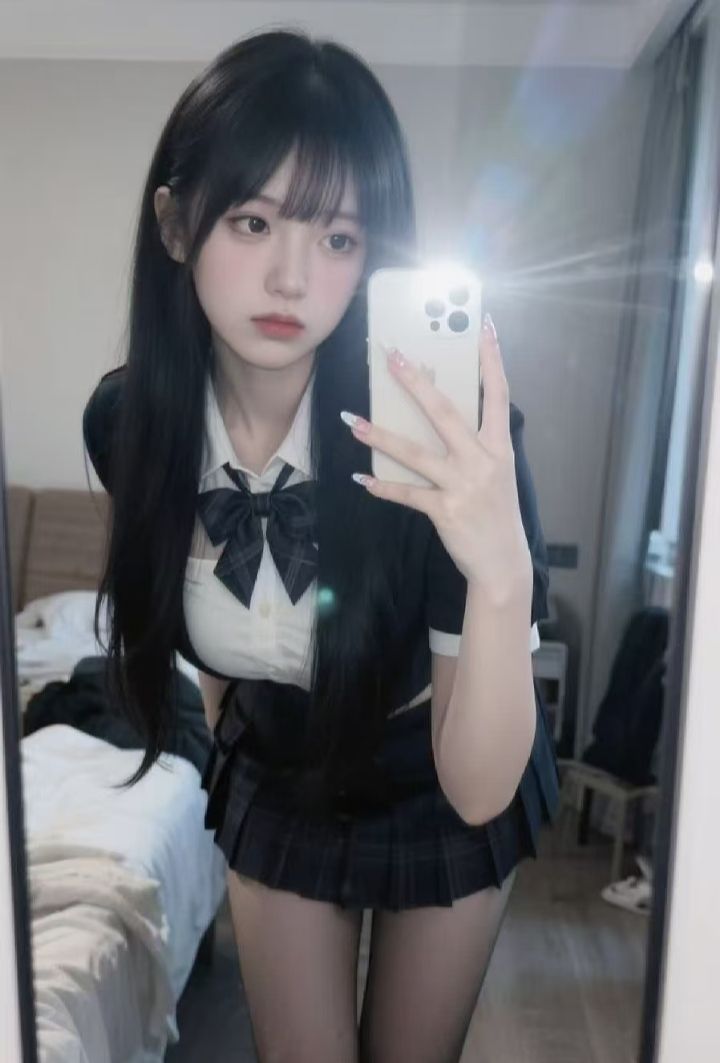 白嫩制服甜妹妞妞
