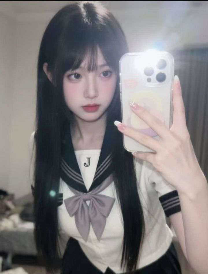 白嫩制服甜妹妞妞
